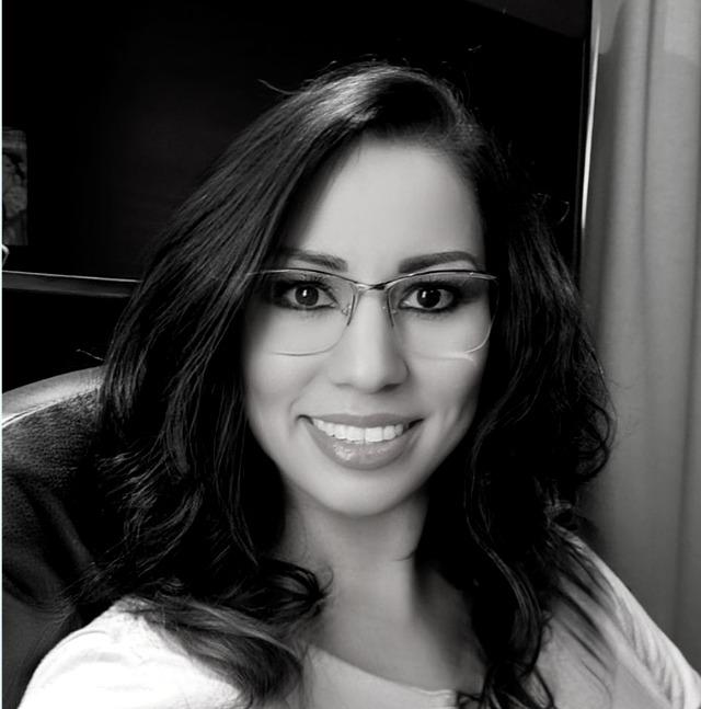 Retrato profesional de la Mtra. Jossy Muñoz